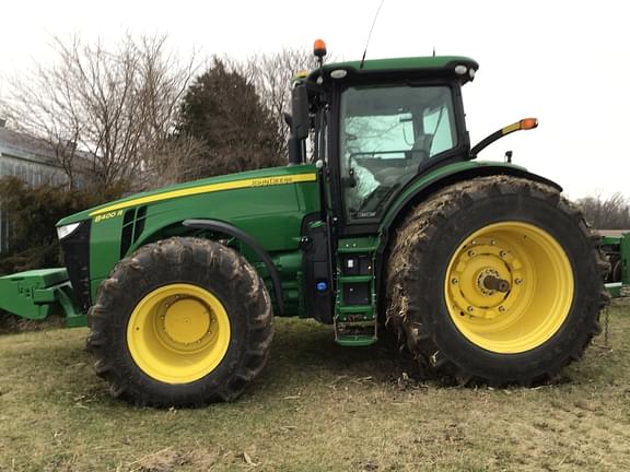 Image of John Deere 8400R equipment image 1