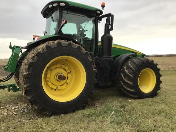 Image of John Deere 8400R equipment image 4