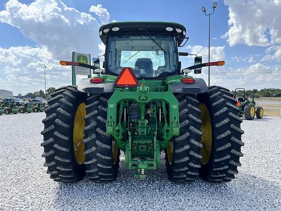 Image of John Deere 8400R equipment image 3