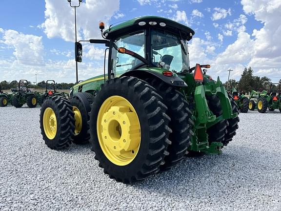 Image of John Deere 8400R equipment image 2