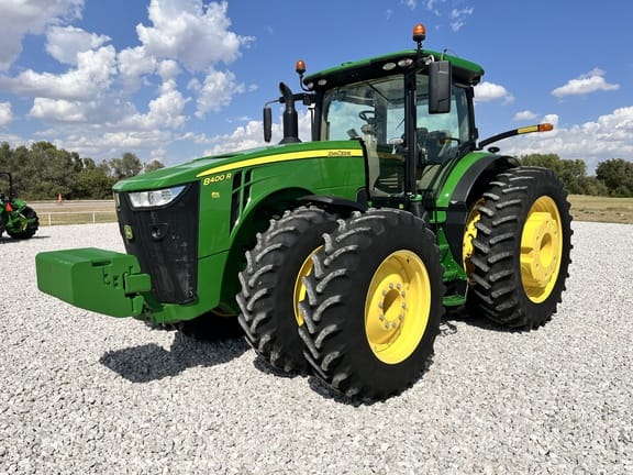 2019 John Deere 8400R Equipment Image0