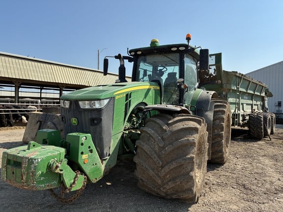 2019 John Deere 8400R Equipment Image0