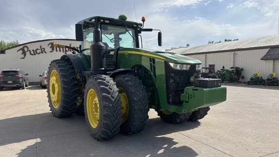 Image of John Deere 8400R equipment image 1