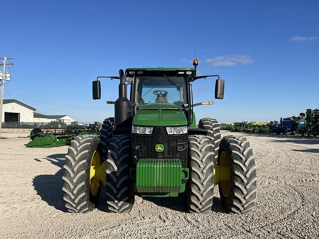 Image of John Deere 8400R equipment image 3