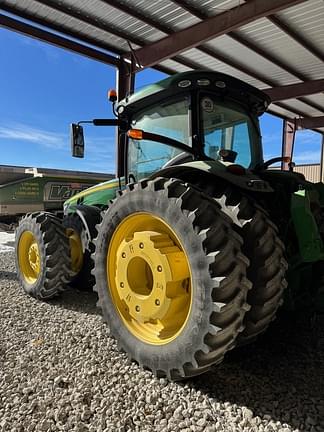 Image of John Deere 8400R equipment image 2