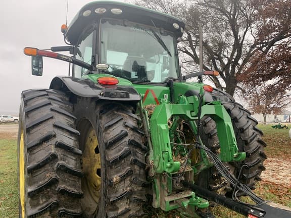 Image of John Deere 8400R equipment image 4