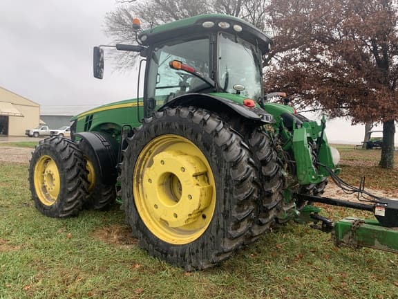 Image of John Deere 8400R equipment image 3