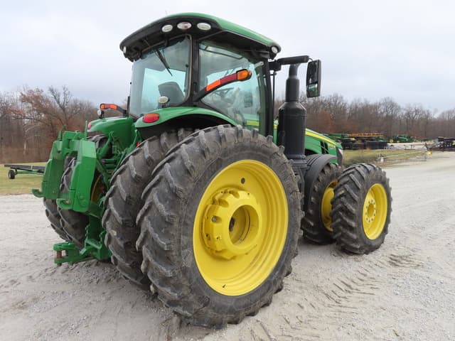 Image of John Deere 8400R equipment image 4