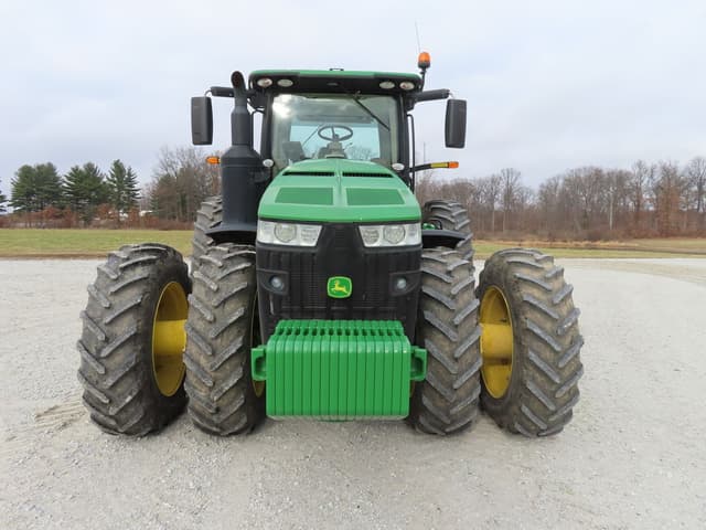 Image of John Deere 8400R equipment image 2