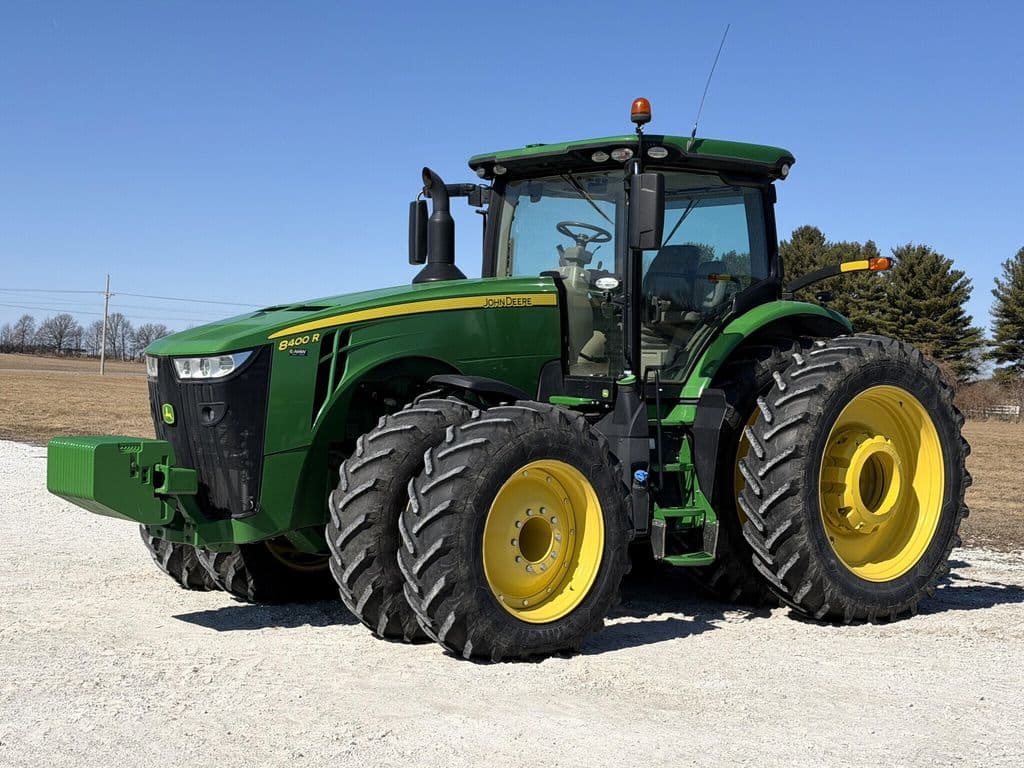 Image of John Deere 8400R Primary image