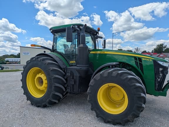 Image of John Deere 8400R equipment image 3
