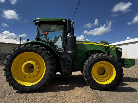 Image of John Deere 8400R equipment image 4