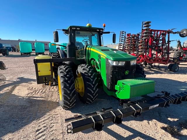 Image of John Deere 8400R equipment image 1