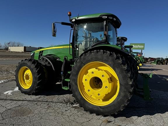 Image of John Deere 8400R equipment image 3