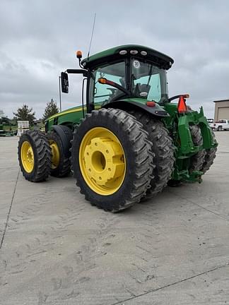 Image of John Deere 8400R equipment image 2