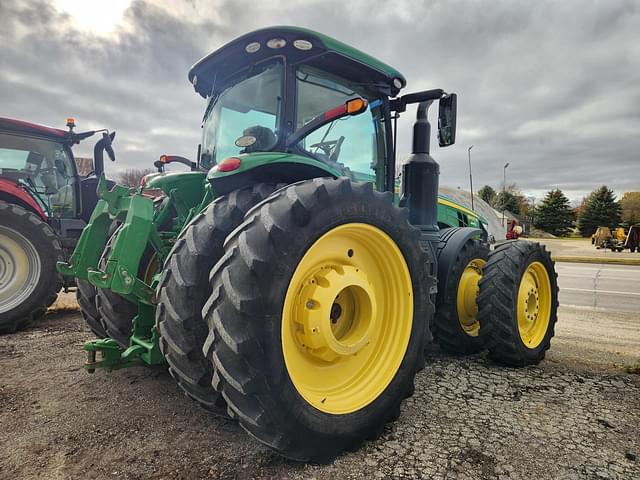 Image of John Deere 8400R equipment image 4