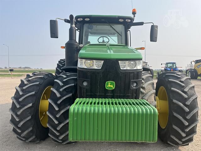 Image of John Deere 8400R equipment image 4