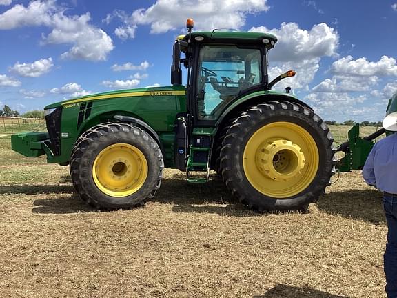 Image of John Deere 8400R Primary image