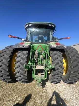 Image of John Deere 8400R equipment image 3