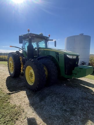 2019 John Deere 8400R Equipment Image0