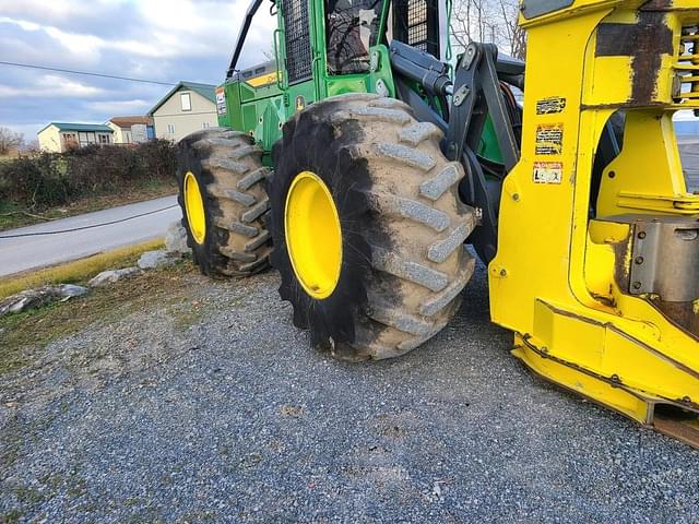 Image of John Deere 843L-II equipment image 2