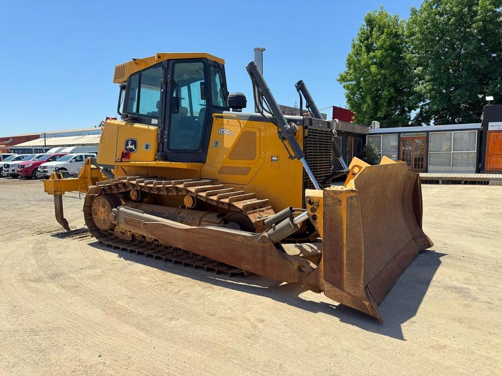 Image of John Deere 850J Primary image