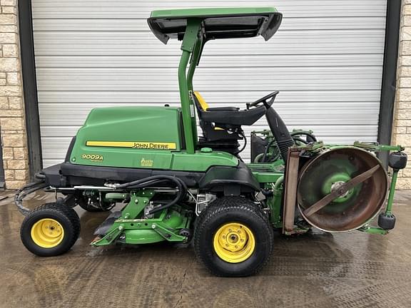 Image of John Deere 9009A equipment image 1