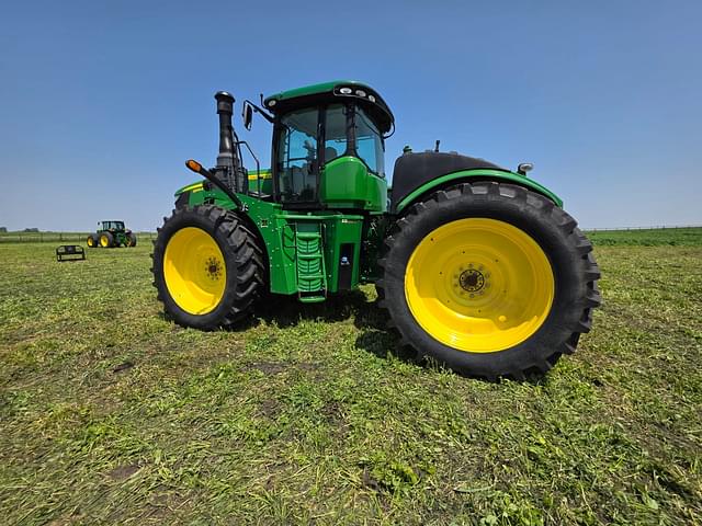 Image of John Deere 9370R equipment image 4