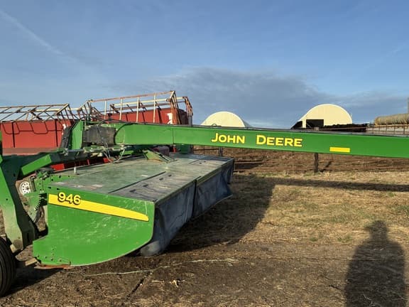 Image of John Deere 946 equipment image 2
