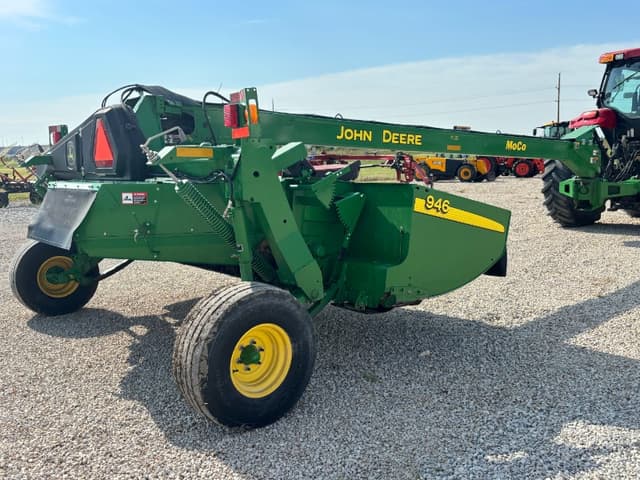 Image of John Deere 946 equipment image 2