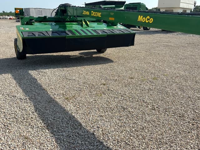 Image of John Deere 946 equipment image 3