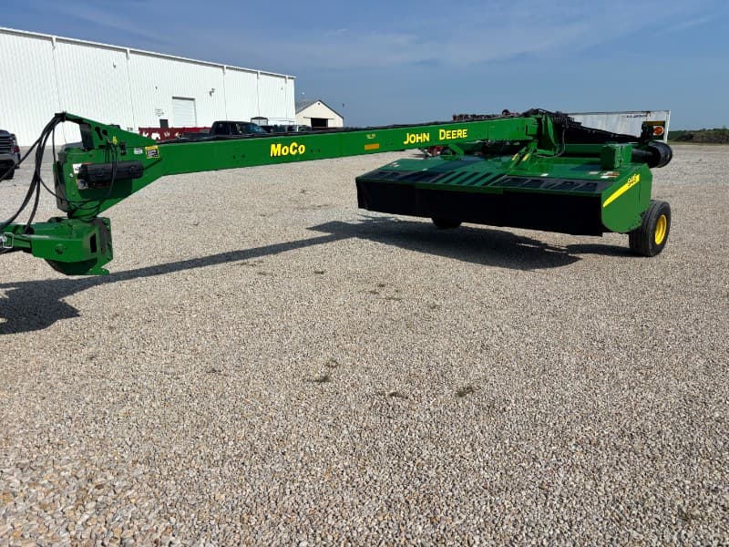 Image of John Deere 946 Primary image