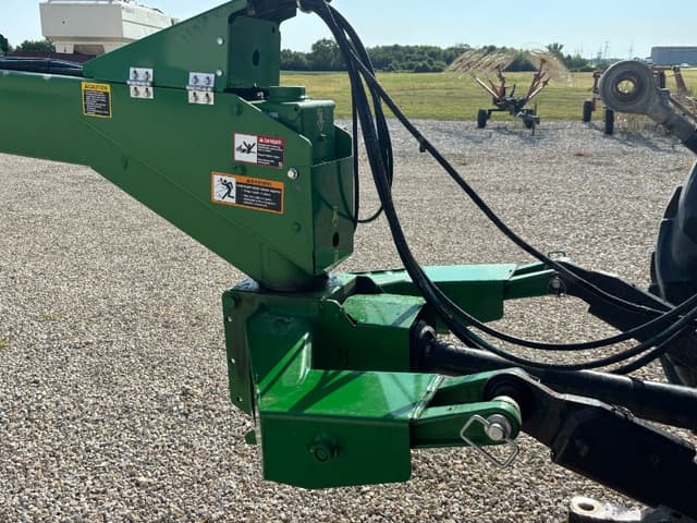 Image of John Deere 946 equipment image 4