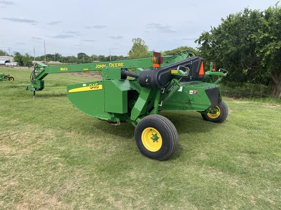 Image of John Deere 946 equipment image 4