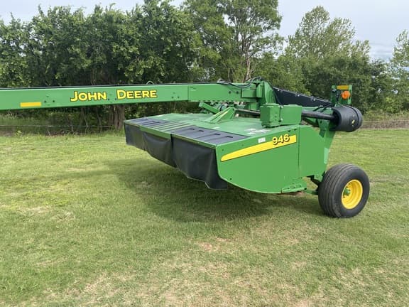 Image of John Deere 946 equipment image 2