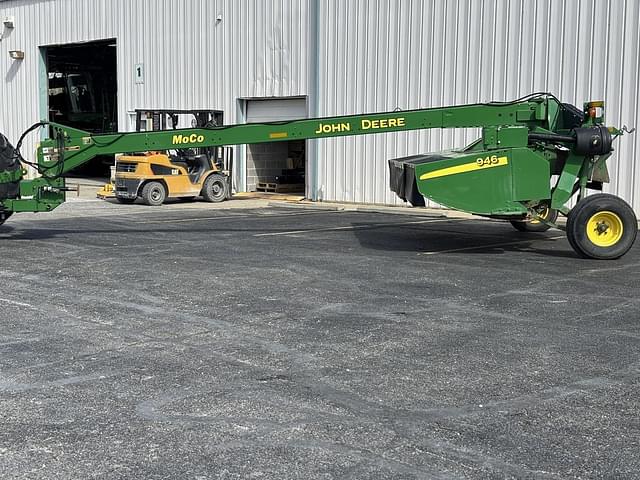 Image of John Deere 946 equipment image 1