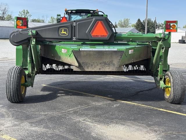 Image of John Deere 946 equipment image 4