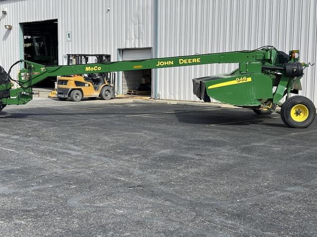 Image of John Deere 946 equipment image 1