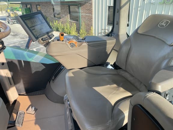 Image of John Deere 9470R equipment image 3