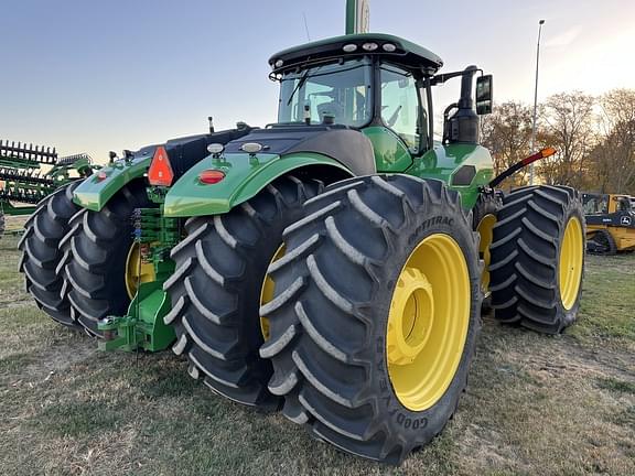 Image of John Deere 9520R equipment image 3