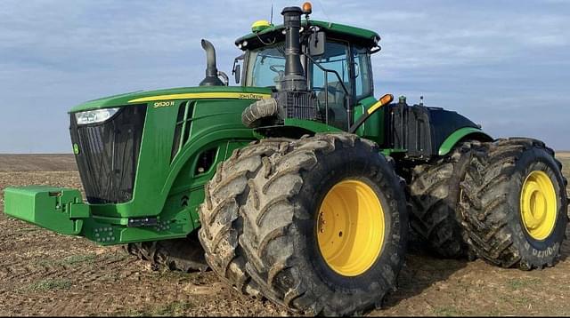 Image of John Deere 9520R equipment image 1