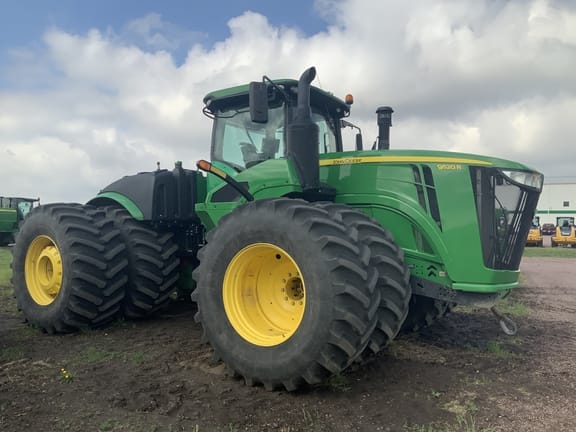2019 John Deere 9520R Equipment Image0