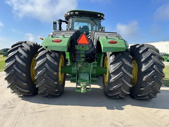 Image of John Deere 9520R equipment image 4