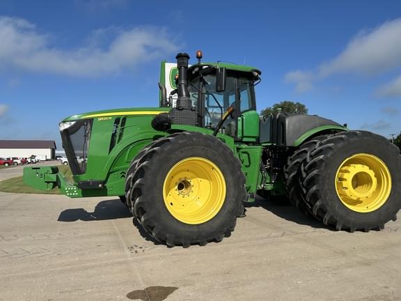 Image of John Deere 9520R equipment image 1