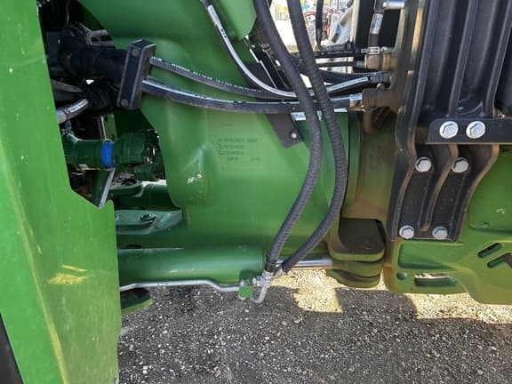 Image of John Deere 9520R equipment image 4