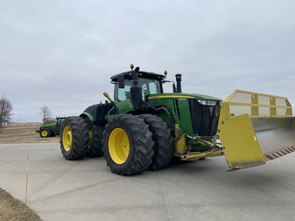 Image of John Deere 9520R equipment image 2