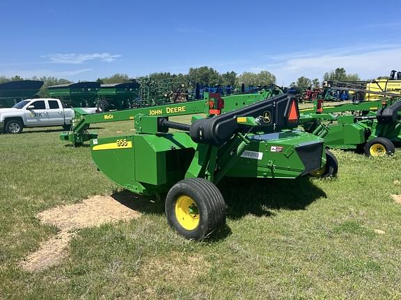 Image of John Deere 956 equipment image 2
