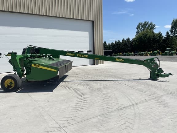 Image of John Deere 956 equipment image 1