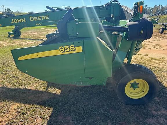 Image of John Deere 956 equipment image 2