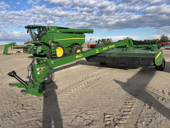 2019 John Deere 956 Equipment Image0